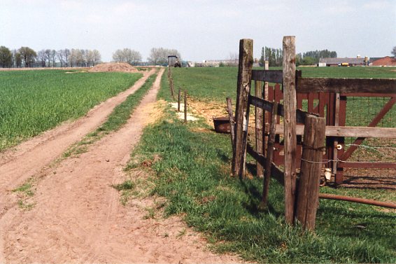 Bestand:Hogezijdeweg Vlierden 1996.jpg