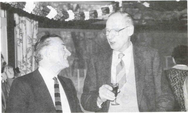 Bestand:Peter Vink en Henk Motké tijdens jubileum tennisclub 1986.jpg
