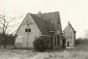 Het in verval geraakte tramstation in 1968.