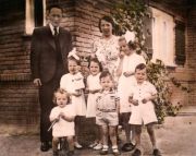 De laatste foto van het complete gezin in 1943.